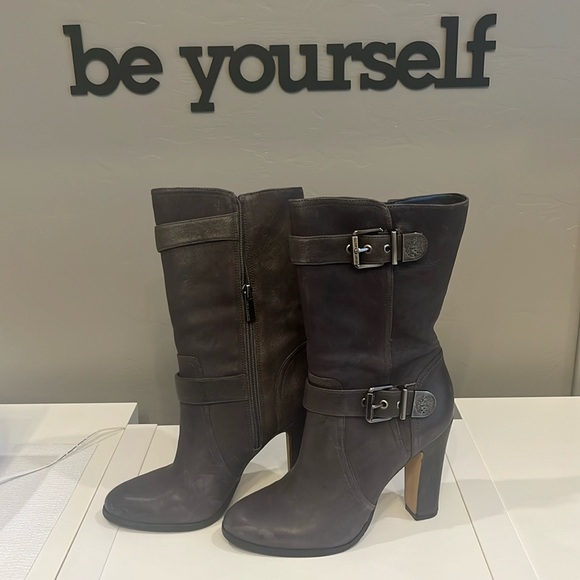 Vince Camuto Callison boot (8M) - Picture 2 of 15